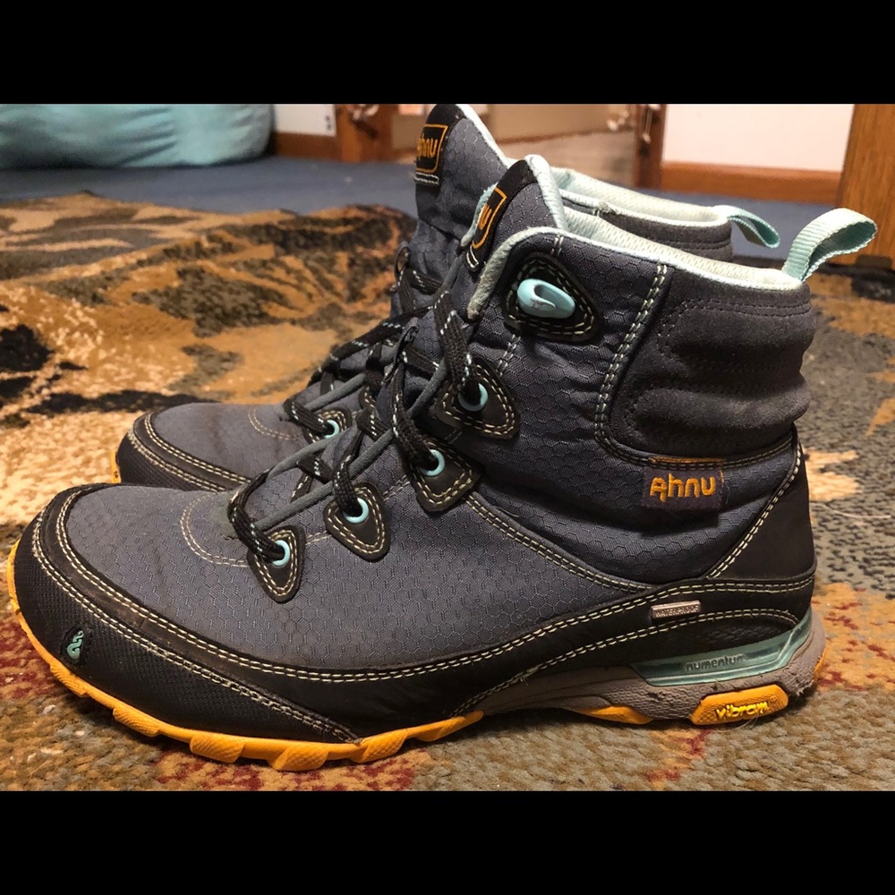Ahnu Sugarpine Hiking Boots